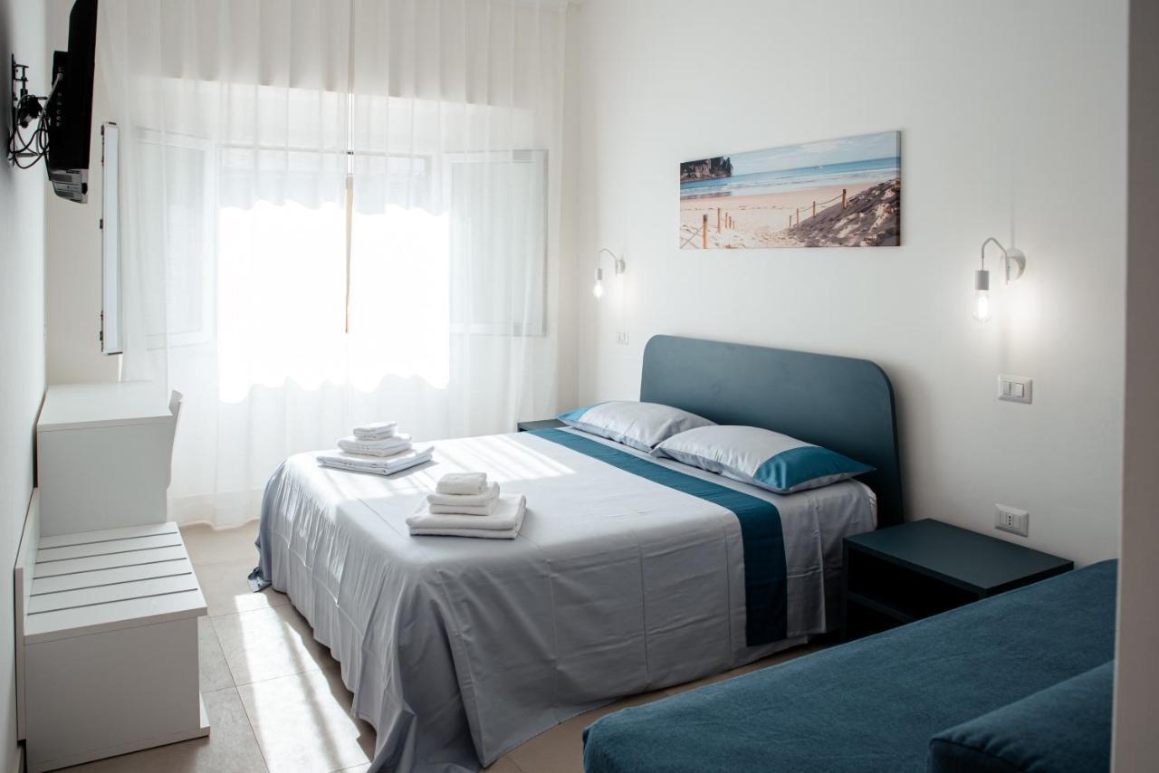 Torre Del Salento Hotel ตอร์เร ซาน จิโอวานนิ อูเจนโต ภายนอก รูปภาพ