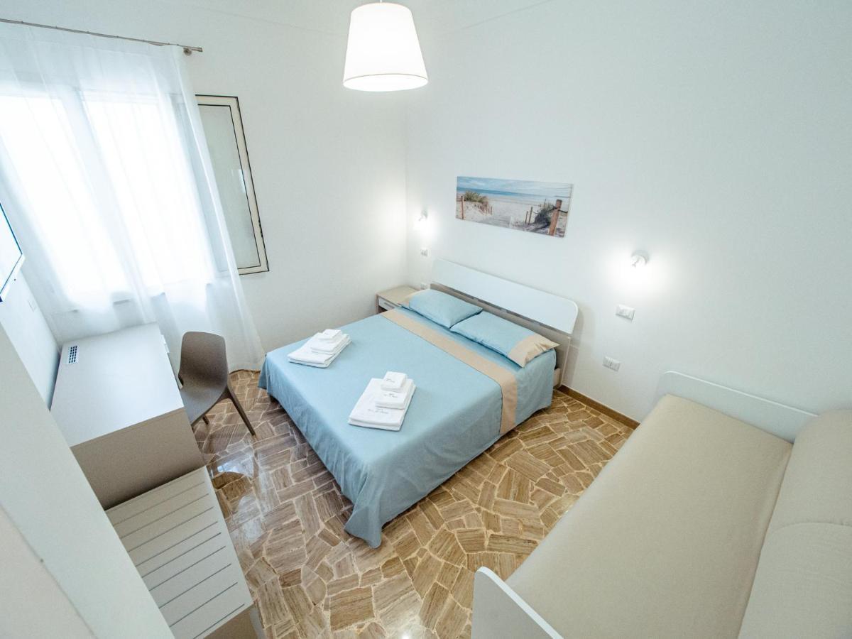 Torre Del Salento Hotel ตอร์เร ซาน จิโอวานนิ อูเจนโต ภายนอก รูปภาพ