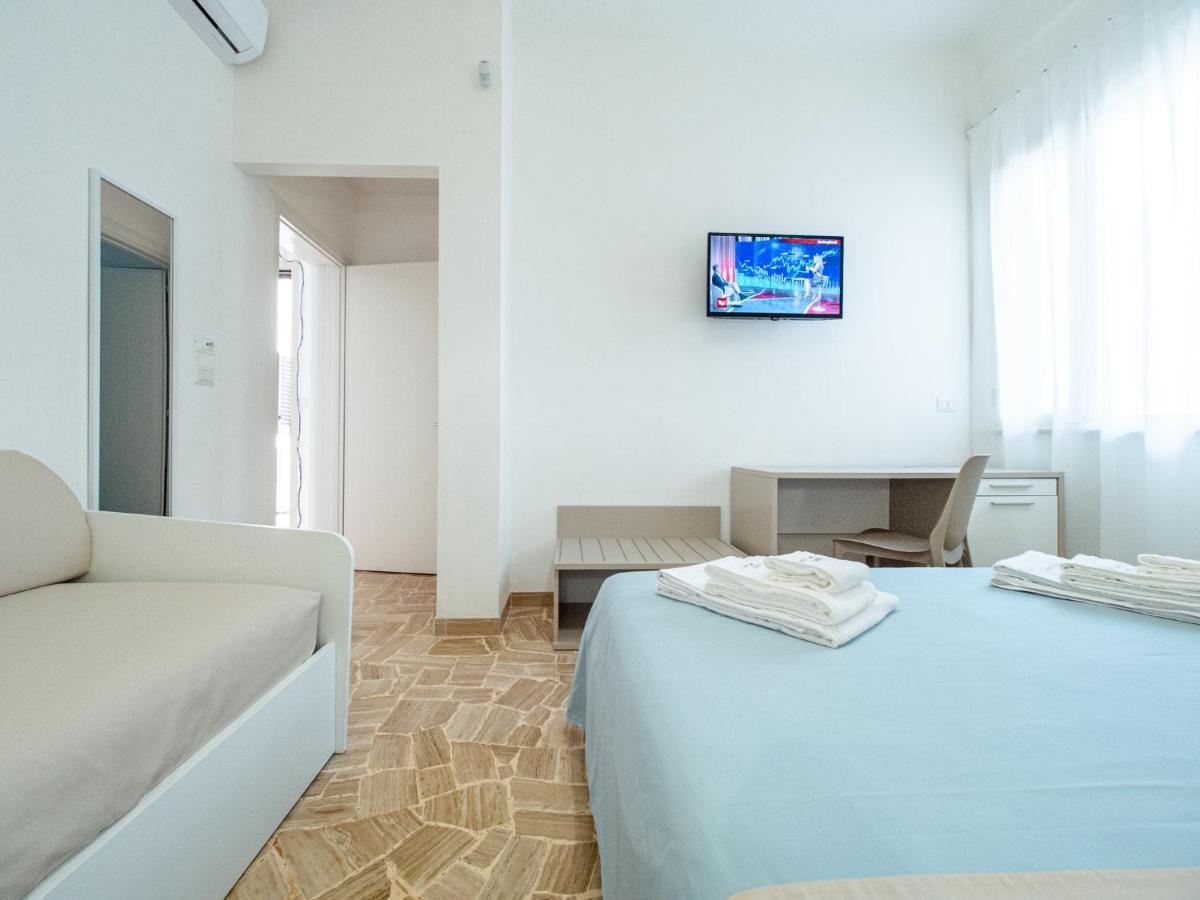 Torre Del Salento Hotel ตอร์เร ซาน จิโอวานนิ อูเจนโต ภายนอก รูปภาพ