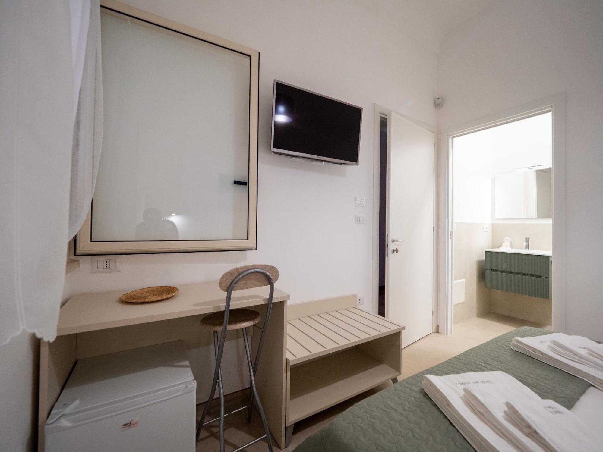 Torre Del Salento Hotel ตอร์เร ซาน จิโอวานนิ อูเจนโต ภายนอก รูปภาพ