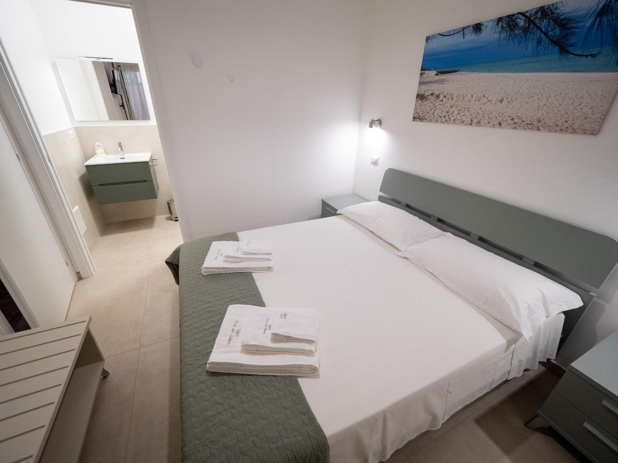 Torre Del Salento Hotel ตอร์เร ซาน จิโอวานนิ อูเจนโต ภายนอก รูปภาพ